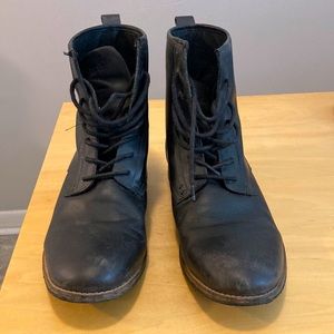 HAND MADE IN PORTUGAL LEATHER BOOTS. SIZE 11. GORGEOUS!